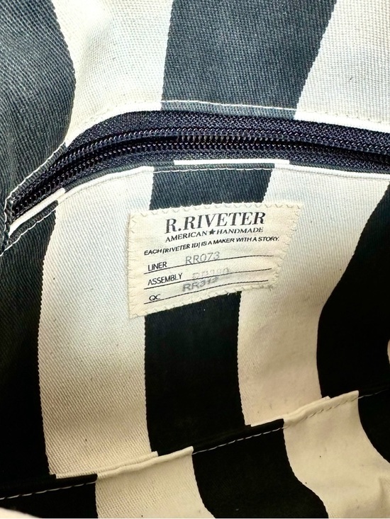 R. Riveter Floral Hopper Crossbody Bag USA Made - Picture 16 of 16